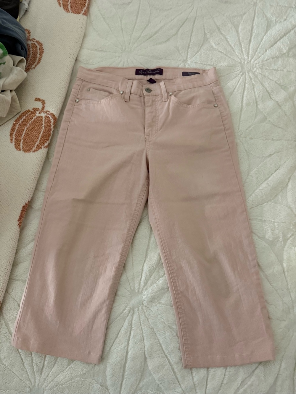 Gloria Vanderbilt Blush Pink Cropped Women's Jeans